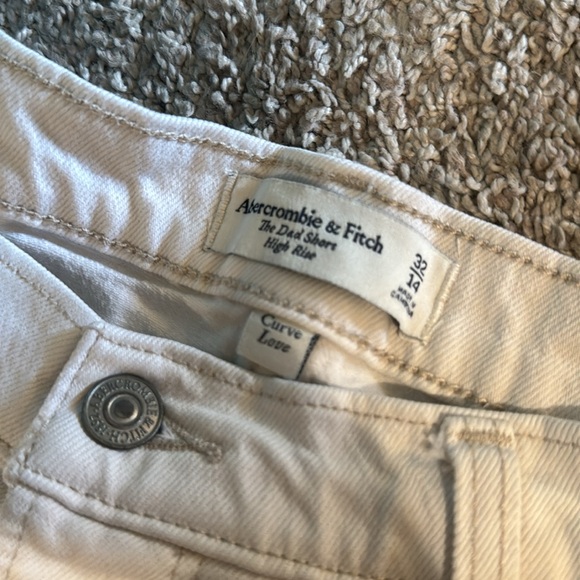 A&F ♥︎Curve LOVE high rise dad Short ᴡʜɪᴛᴇ size 32/14 - Picture 6 of 9